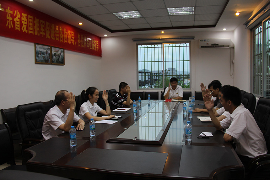 2013年7月1日选举产生支部领导班子成员